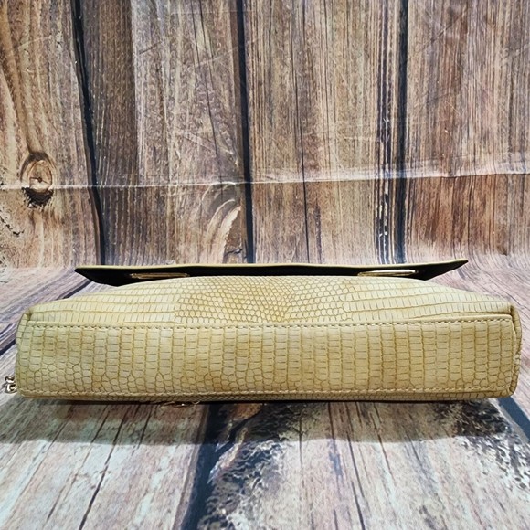 Cato Beige/Tan Textured Faux Leather Purse Gold Hardware Chain Strap 21" Drop - Picture 5 of 14